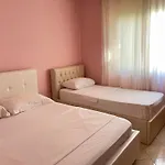 H&G Seaview Apartments